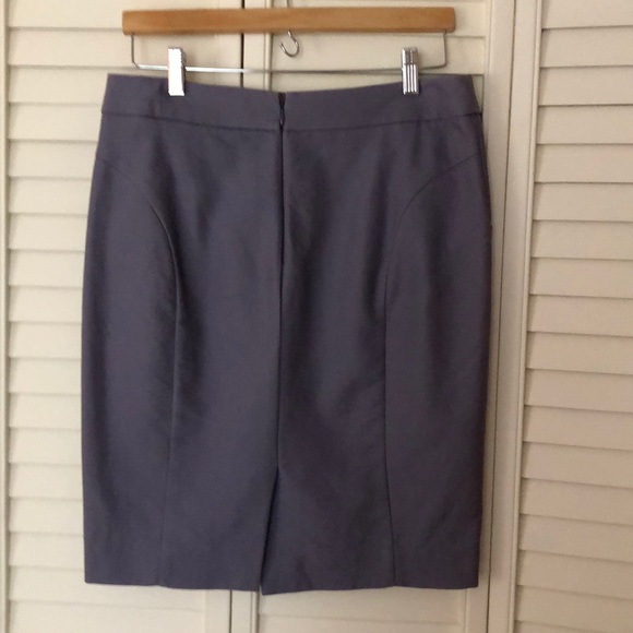 Lavender fitted mini skirt - Picture 3 of 4
